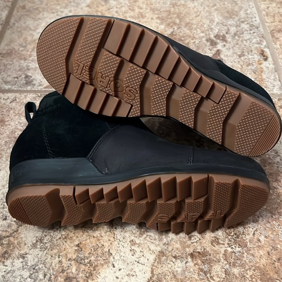 Sorel Evie II wedge bootie. 6.5 - Picture 4 of 4